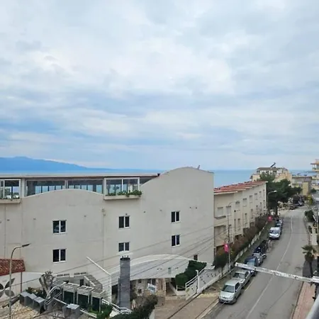 Edina By Hp 4*