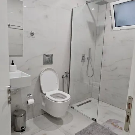 Edina By Hp Hotel Sarandë